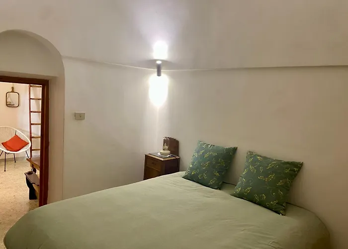 Trulli Pinnacoli * Locorotondo